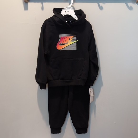 Nike Boys 2 Piece Hoodie And Jogger Set 4T - Picture 1 of 7
